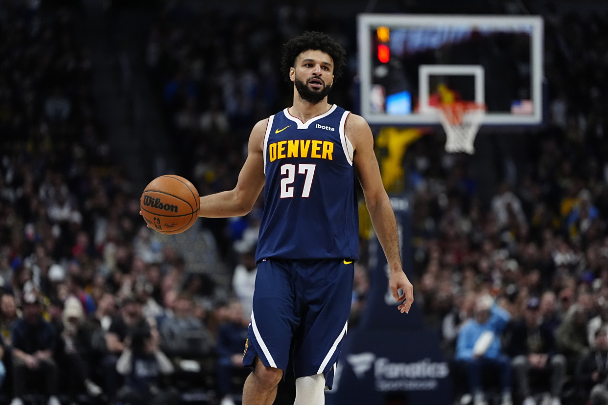 华体会登录首页穆雷重返赛场，战术调整首场状态出色，西班牙队观众沸腾！的简单介绍