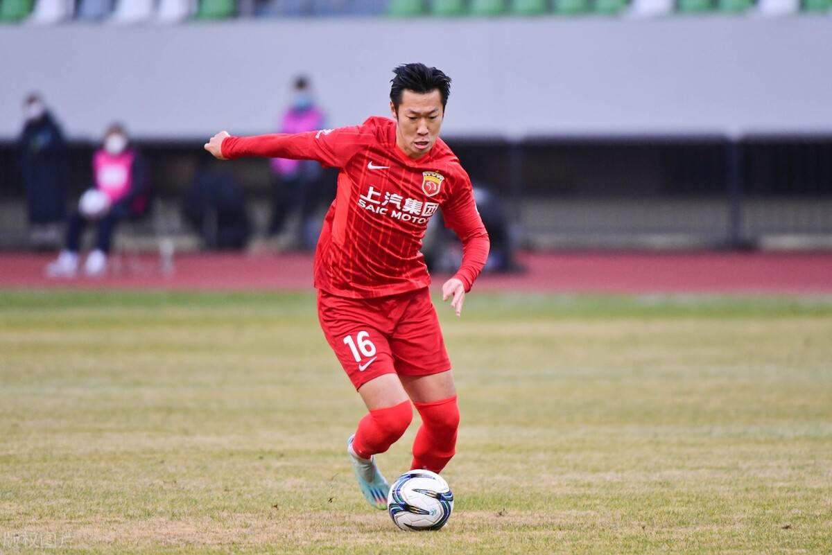 华体会app官方下载训练课后体能课后；广州队防线松动备战世俱杯；质疑声四起；心理建设被强调的简单介绍