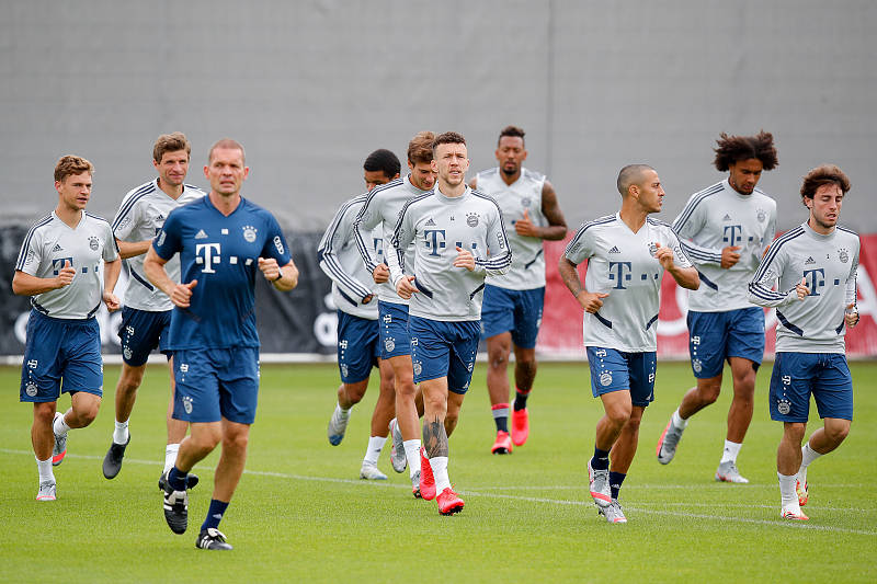 华体会最新网址转折点！广州队更衣室发声；德国杯今夜攻防权衡；震撼外界；控场能力成焦点的简单介绍